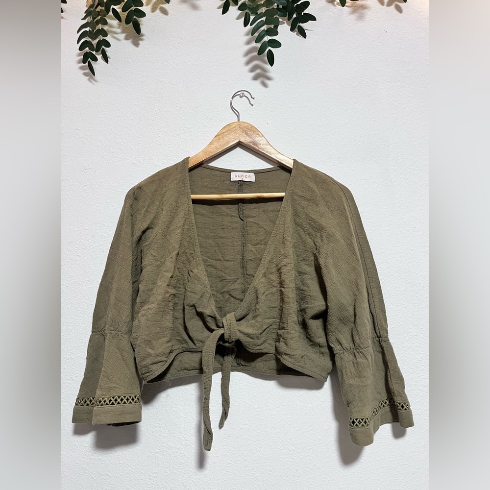 Cropped tie top